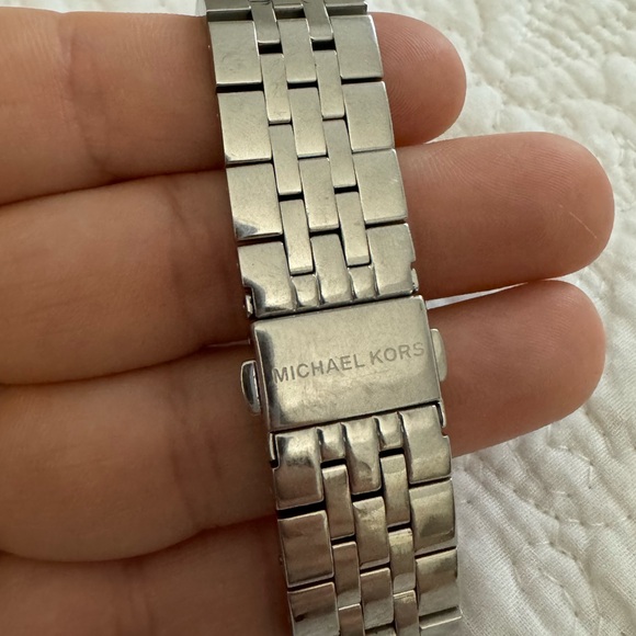 Michael Kors watch - Picture 3 of 6